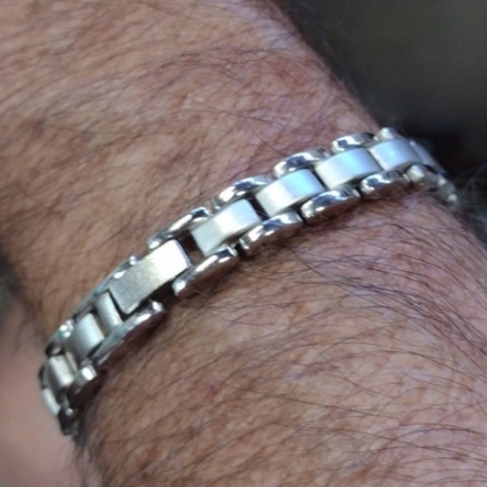 🌻 3 For $15 Sleek Silver-Tone Seems-Like-Stainlesd-SteelBracelet